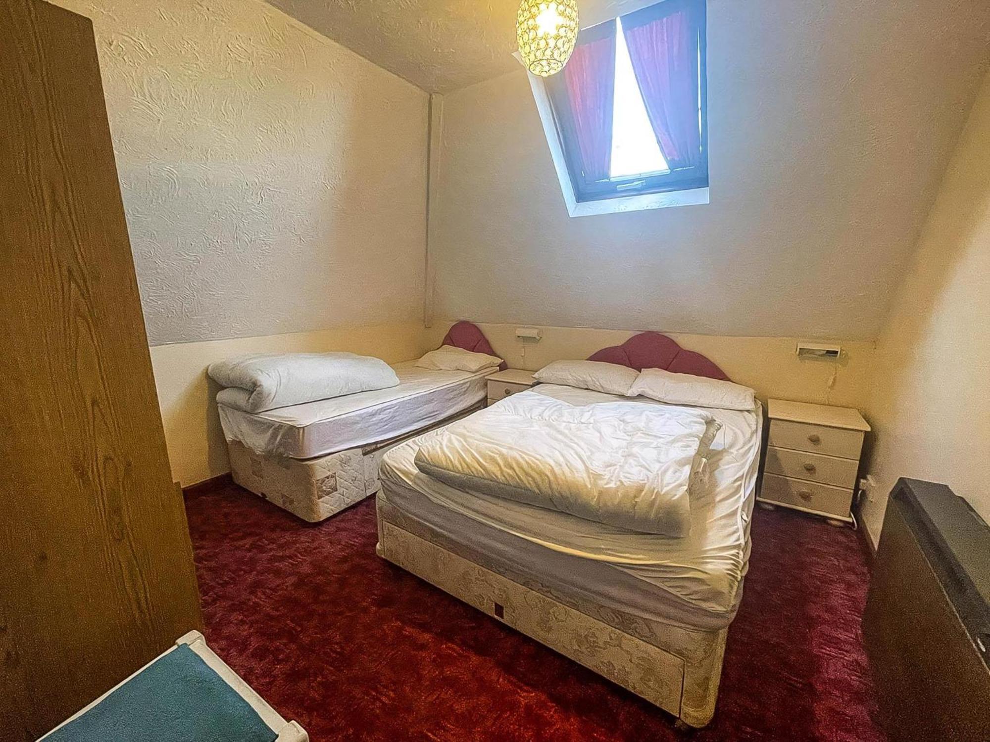 Seaside By The In Beautiful Hemsby, Norfolk Ref 99006j Hemsby